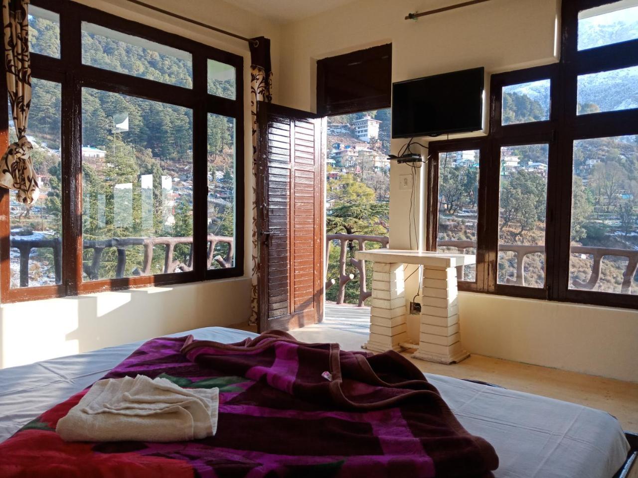 Hotel Pine Spring Dharamshala Exterior foto