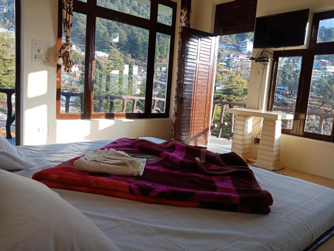 Hotel Pine Spring Dharamshala Exterior foto